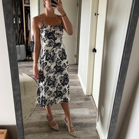 Reformation Dresses & Skirts - Reformation Floral Dress